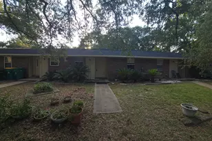 17 7th St, Shalimar, FL 32579 - Photo 1