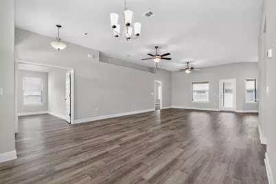 5823 Crestlake Drive, Crestview, FL 32536 - Photo 15