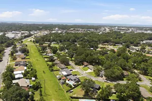 325 Echo Cir, Fort Walton Beach, FL 32548 - Photo 101