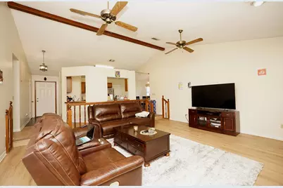 128 Meadow Woods Lane, Niceville, FL 32578 - Photo 5