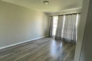 463 Sandy Ridge Cir, Mary Esther, FL 32569 - Photo 5