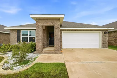 4742 Airmen Drive, Crestview, FL 32539 - Photo 1