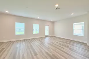 8090 Fox Hunt Dr, Milton, FL 32583 - Photo 11