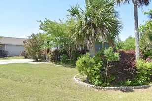 416 Tropical Way, Freeport, FL 32439 - Photo 3