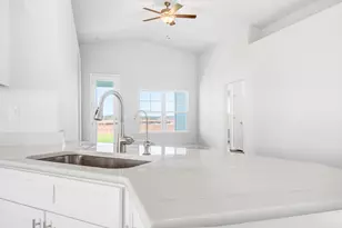 84 Bonne Vue Cir, Freeport, FL 32439 - Photo 7