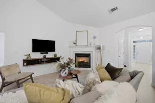 401 Symphony Way, Freeport, FL 32439 - Photo 7
