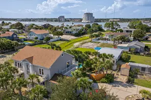 631 Pelican Dr, Fort Walton Beach, FL 32548 - Photo 5