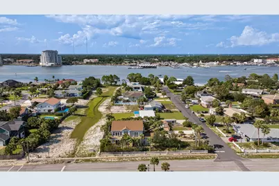 631 Pelican Drive, Fort Walton Beach, FL 32548 - Photo 9