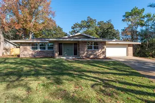 1 NE Stafford Circle, Fort Walton Beach, FL 32547 - Photo 1