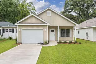 607 Amos St, Crestview, FL 32539 - Photo 1