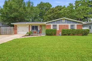 185 Miramar St, Mary Esther, FL 32569 - Photo 1