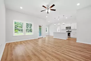 6116 Mildreds Wy, Crestview, FL 32539 - Photo 7