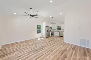 916 E Dogwood Ave, Defuniak Springs, FL 32433 - Photo 3