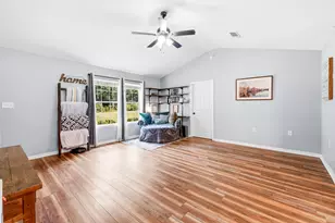 978 Grandmas Pl, Baker, FL 32531 - Photo 7