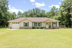 978 Grandmas Pl, Baker, FL 32531 - Photo 1