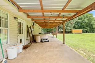978 Grandmas Pl, Baker, FL 32531 - Photo 21
