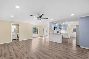 327 Shasta St, Panama City Beach, FL 32413 - Photo 11