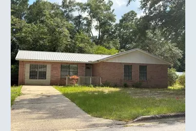 501 E Robinson Avenue, Crestview, FL 32539 - Photo 1