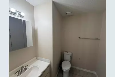 501 E Robinson Avenue, Crestview, FL 32539 - Photo 9