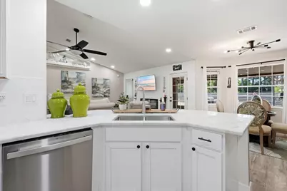2630 Hidden Estates Circle, Navarre, FL 32566 - Photo 17