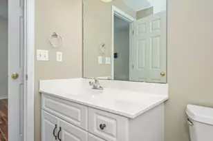 1501 N Partin Dr, Niceville, FL 32578 - Photo 17