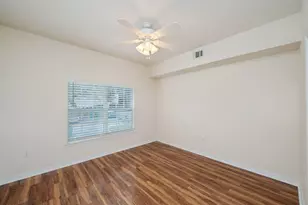 1501 N Partin Dr, Niceville, FL 32578 - Photo 19
