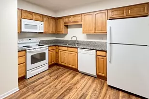 319 N Cedar Ave, Niceville, FL 32578 - Photo 3
