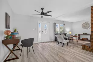 16 NW Cinderella Ln, Fort Walton Beach, FL 32547 - Photo 15