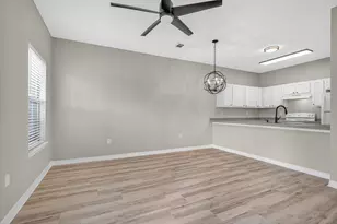 1847 Whispering Oaks Ln, Fort Walton Beach, FL 32547 - Photo 7
