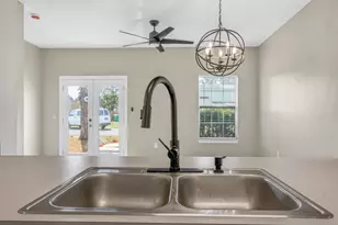 1847 Whispering Oaks Ln, Fort Walton Beach, FL 32547 - Photo 15