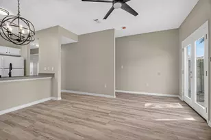 1847 Whispering Oaks Ln, Fort Walton Beach, FL 32547 - Photo 9