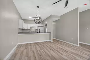 1847 Whispering Oaks Ln, Fort Walton Beach, FL 32547 - Photo 5
