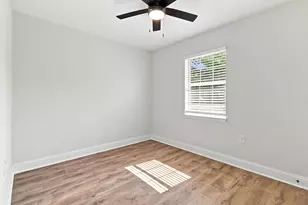 57 12th St, Shalimar, FL 32579 - Photo 23