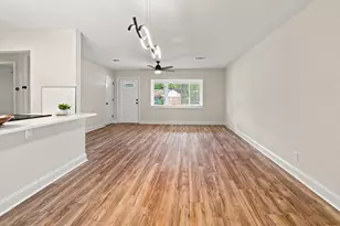 1426 Hickory Ave, Niceville, FL 32578 - Photo 11