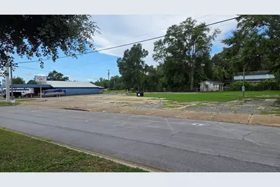 698 S Main Street, Crestview, FL 32536 - Photo 1