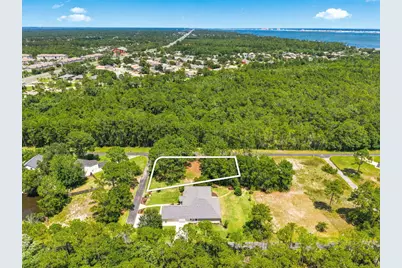 1817 E Smugglers Cove Drive, Gulf Breeze, FL 32563 - Photo 3