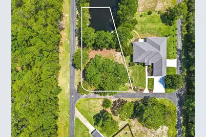 1817 E Smugglers Cove Drive, Gulf Breeze, FL 32563 - Photo 1