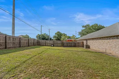 101 Conquest Avenue, Crestview, FL 32536 - Photo 35