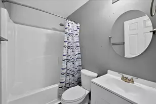 326 Lakeview Dr, Crestview, FL 32536 - Photo 23