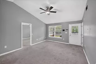 326 Lakeview Dr, Crestview, FL 32536 - Photo 7
