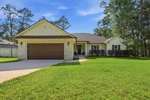 6034 W Dogwood Dr, Crestview, FL 32536 - Photo 1
