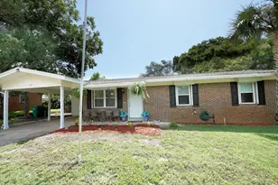 127 Pryor Dr, Mary Esther, FL 32569 - Photo 1