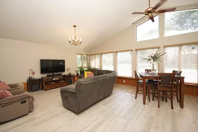 127 Pryor Drive, Mary Esther, FL 32569 - Photo 11