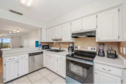 8468 Gulf Boulevard # UT-4, Navarre, FL 32566 - Photo 9