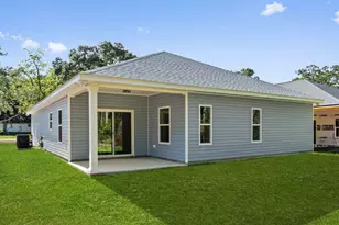 8314 Vickie St, Pensacola, FL 32514 - Photo 17