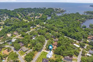 942 Rue De Palms Dr, Niceville, FL 32578 - Photo 9