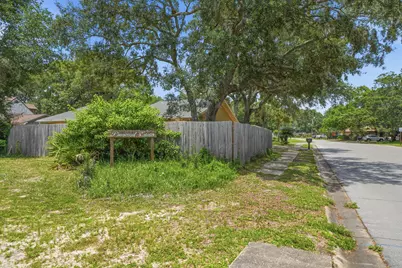 942 Rue De Palms Drive, Niceville, FL 32578 - Photo 41