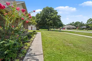 2606 Butterfly Alley, Crestview, FL 32536 - Photo 9