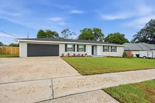 250 NW Briarwood Circle, Fort Walton Beach, FL 32548 - Photo 7