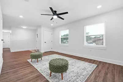 250 NW Briarwood Circle, Fort Walton Beach, FL 32548 - Photo 11